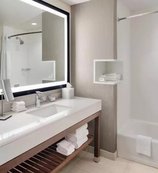 اتاق استاندارد, Courtyard By Marriott Portland Downtown/waterfront