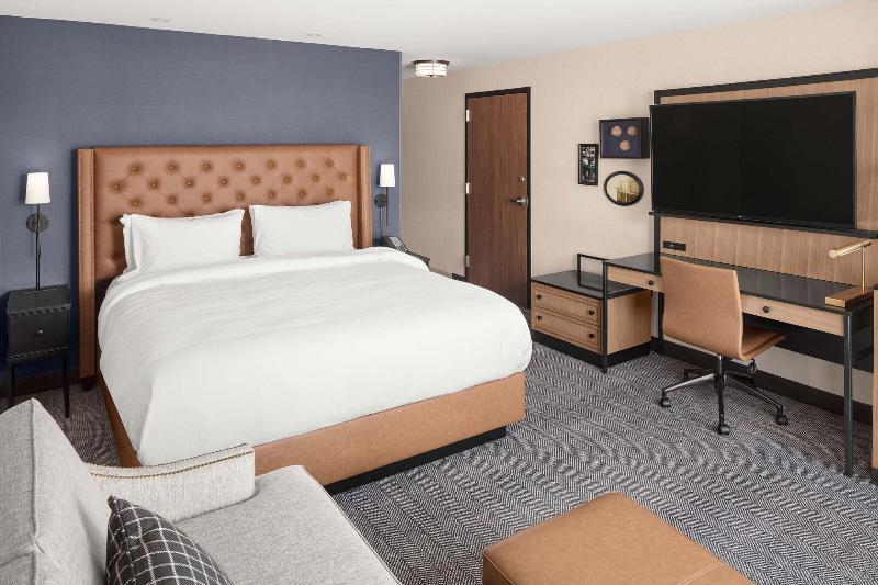 キングサイズベッドのスタンダードルーム, Courtyard By Marriott Portland Downtown/waterfront