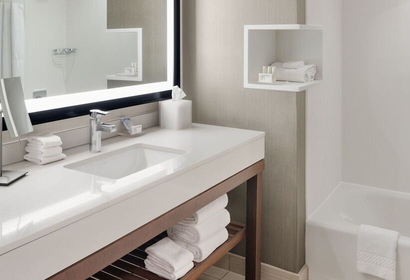 スタンダードルーム, Courtyard By Marriott Portland Downtown/waterfront