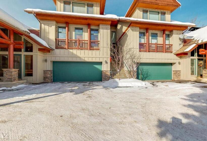 آپارتمان 1 خوابه, Crail Creek 607