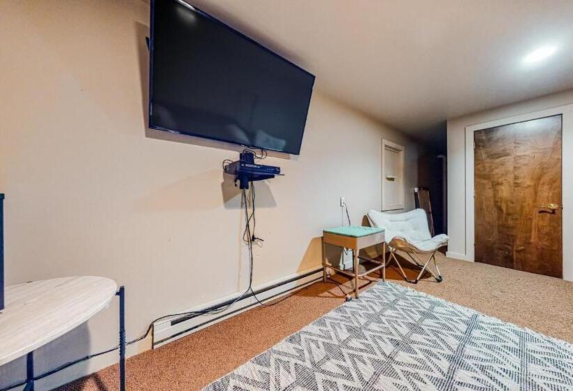 آپارتمان 1 خوابه, Crail Creek 607