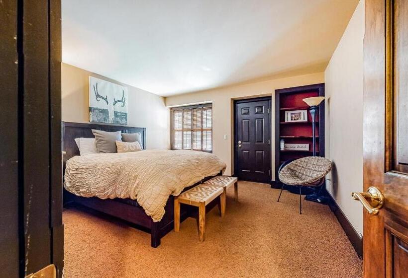 آپارتمان 1 خوابه, Crail Creek 607