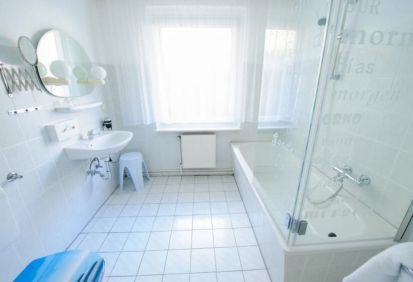 Номер Стандарт, Forsthaus Sellin