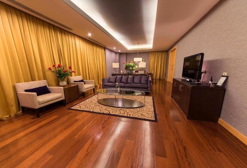 سوییت اجرایی, Grand Swiss