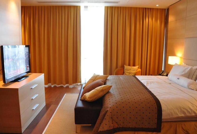 اتاق استاندارد یک نفره, Grand Swiss