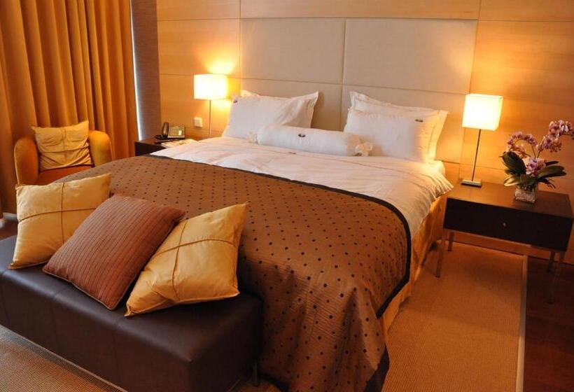 اتاق لوکس یک تخته, Grand Swiss