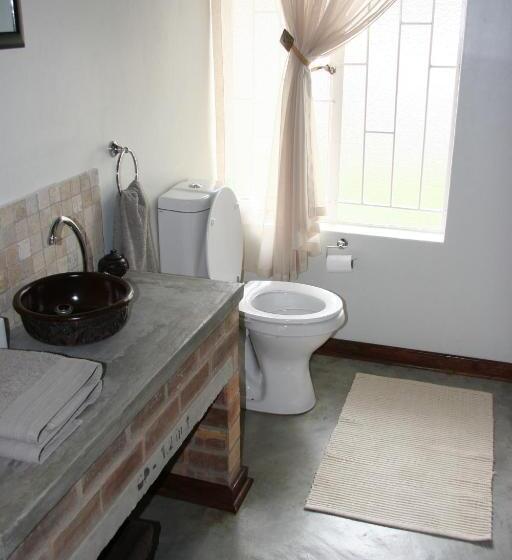 标准间, Hhusha Hhusha