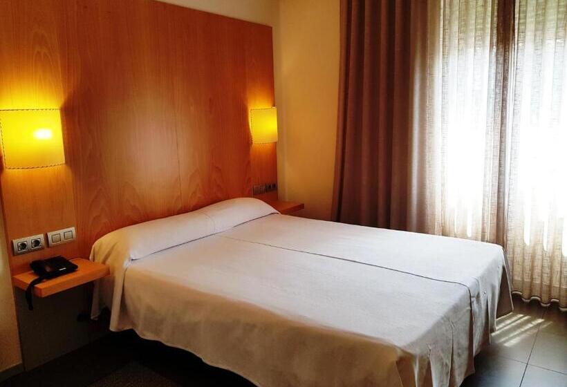 חדר אקונומי, Hospedería Pax