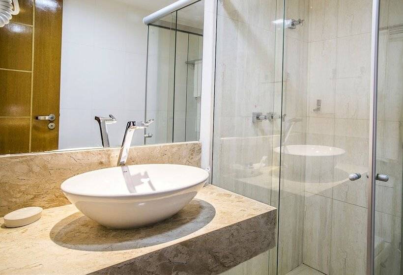 豪华三人间, Laguna Praia