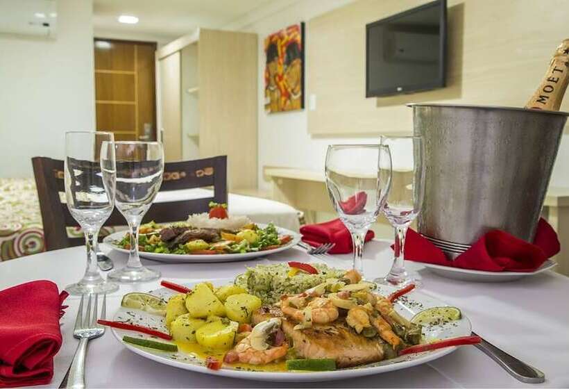 豪华三人间, Laguna Praia