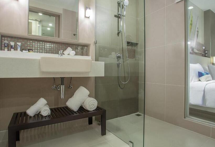 Номер Superior Кровать Кинг, Mercure Pattaya Ocean Resort