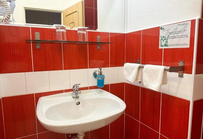 اتاق استاندارد, Modena