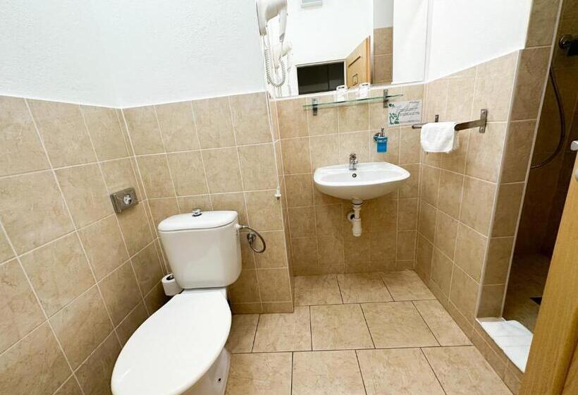 اتاق راحتی, Modena