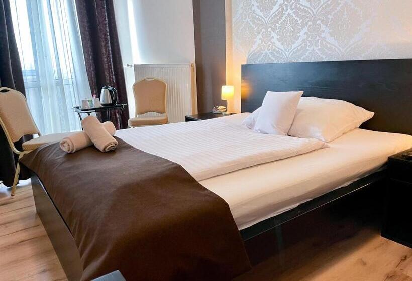 اتاق راحتی, Modena