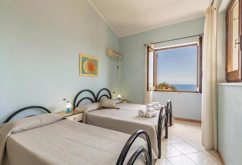 חדר סטנדרט לשלושה, Ostello Bellavista