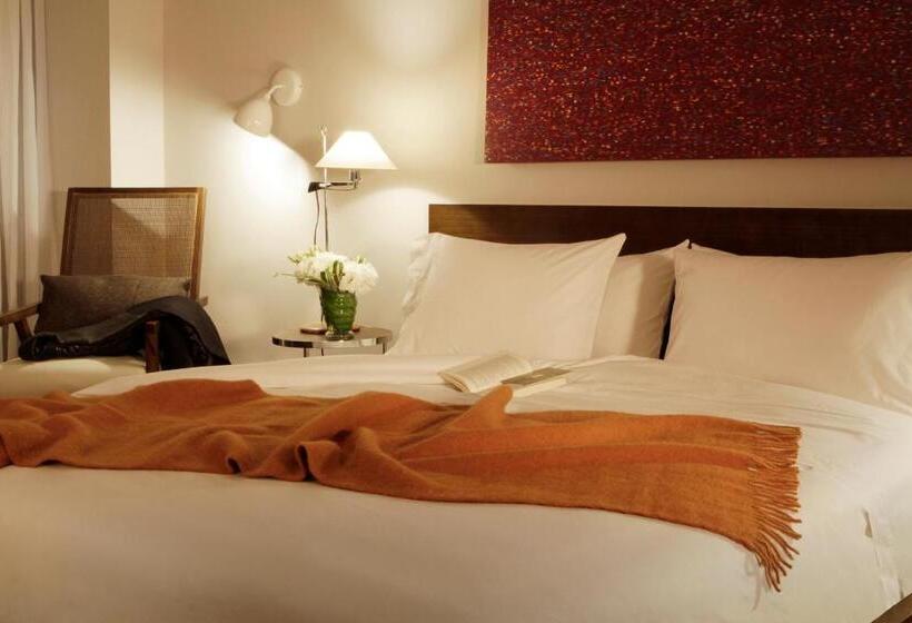 اتاق لوکس, Palo Santo