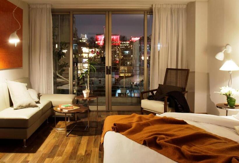 اتاق لوکس, Palo Santo