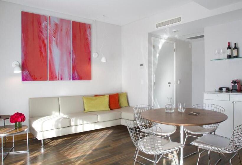 سوییت لوکس, Palo Santo