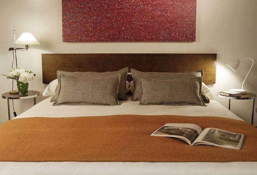 اتاق لوکس, Palo Santo