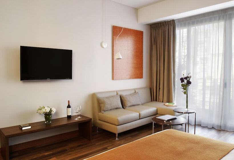 اتاق لوکس, Palo Santo