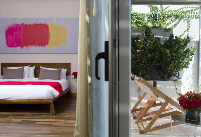 سوییت لوکس, Palo Santo