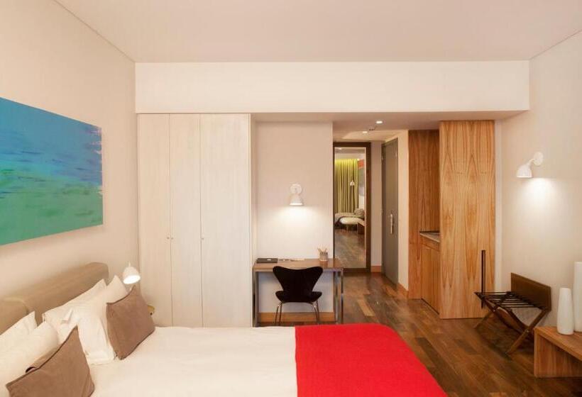 اتاق استاندارد سه تخته با بالکن, Palo Santo