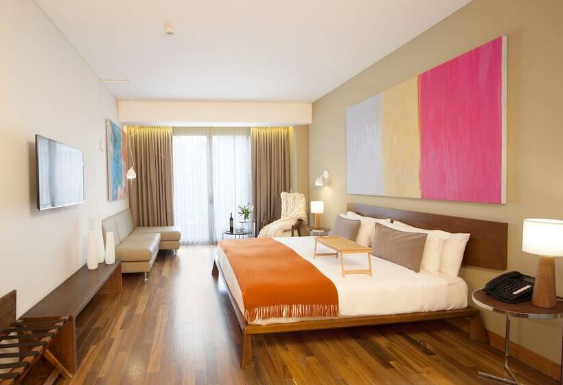 اتاق لوکس, Palo Santo