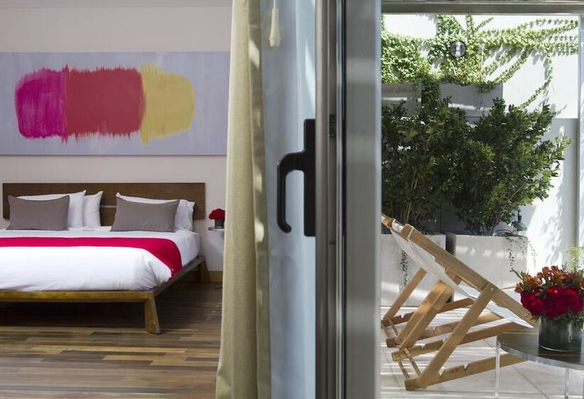 سوییت لوکس, Palo Santo