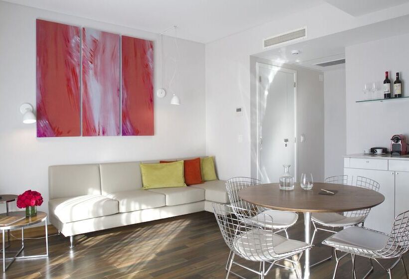 سوییت لوکس, Palo Santo