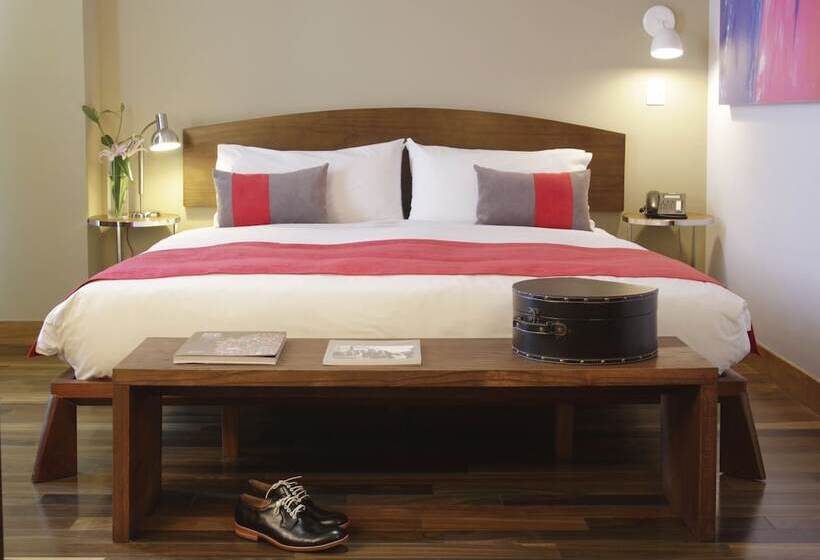 سوییت لوکس, Palo Santo