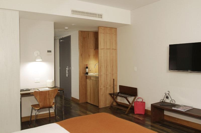 اتاق لوکس, Palo Santo