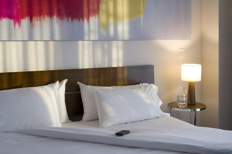 اتاق لوکس, Palo Santo