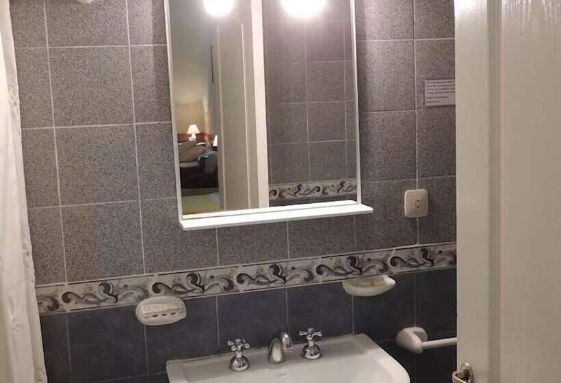 اتاق سوپریور سه تخته, Posada Del Arbol