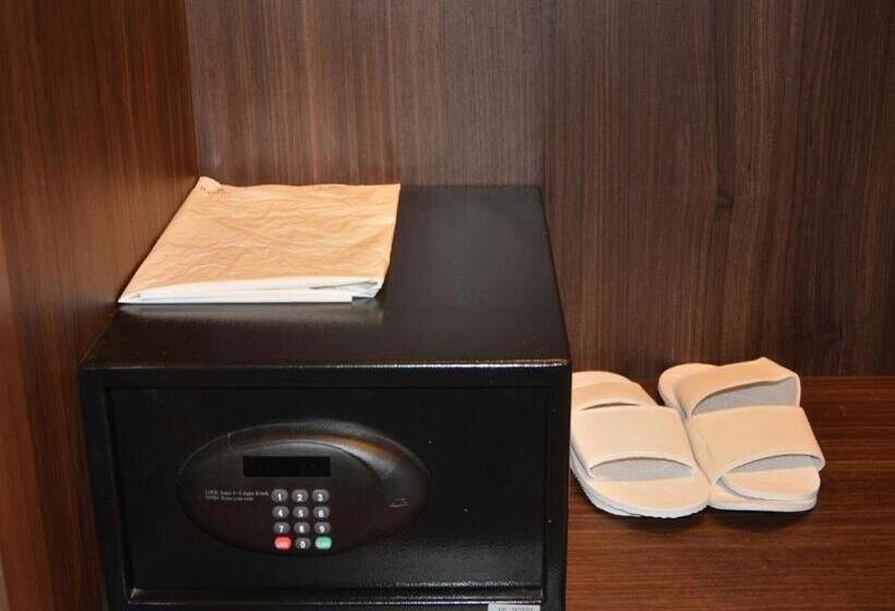 חדר דחוקס עם מיטת קינג, Ramada By Wyndham Bali Sunset Road Kuta