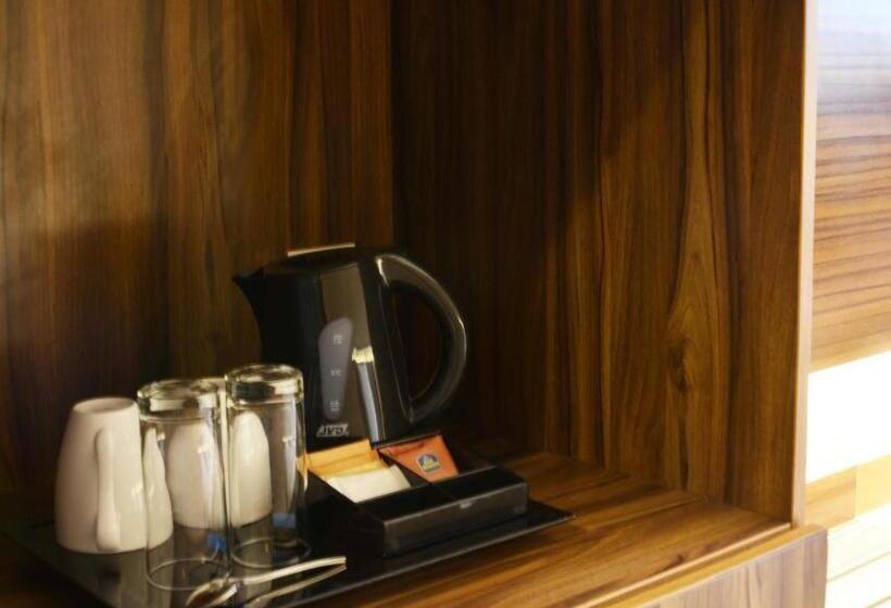 חדר דחוקס עם מיטת קינג, Ramada By Wyndham Bali Sunset Road Kuta