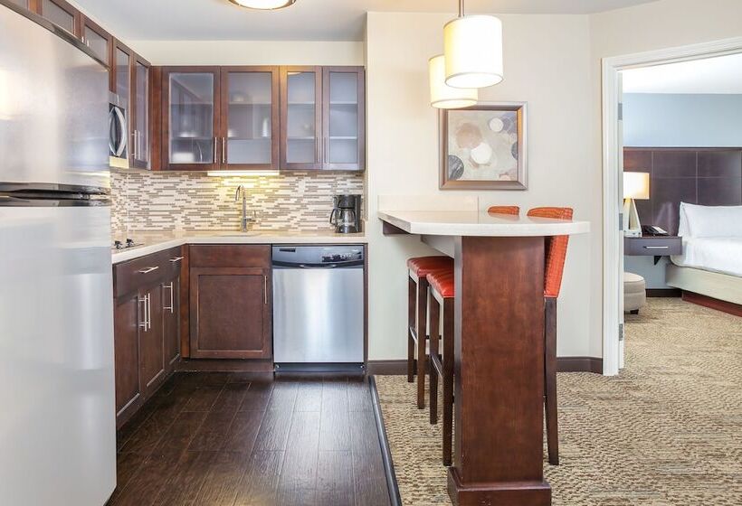 带双人床的标准工作室, Staybridge Suites Denver   Central Park, An Ihg