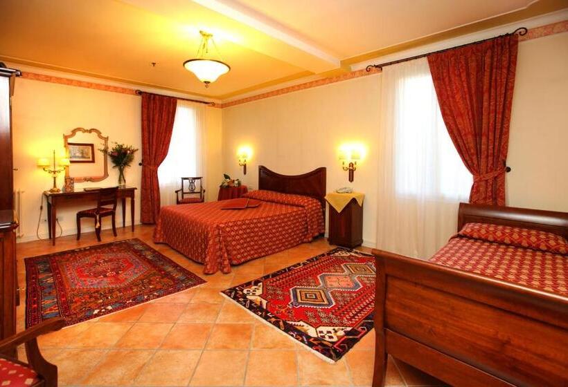 חדר דלוקס לשלושה, Villa Fiorita