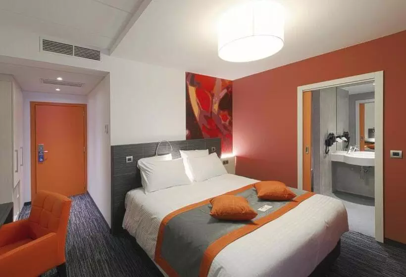 スタンダードルーム, Orange Hotel La Louvière
