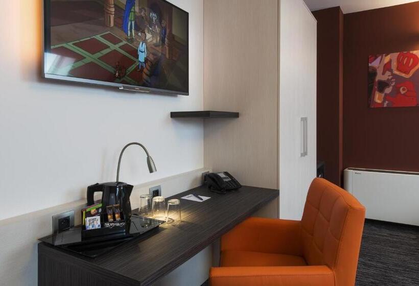 패밀리 스튜디오, Orange Hotel La Louvière