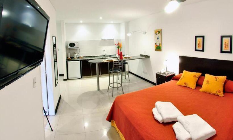 1ベッドルームアパートメント, Pilar Apart