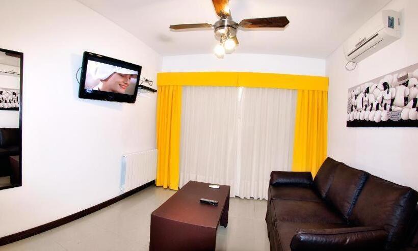 1ベッドルームアパートメント, Pilar Apart