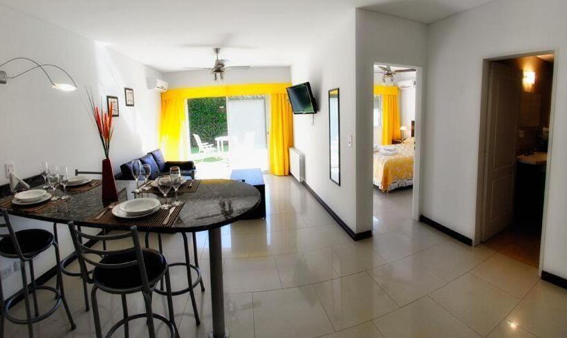 1ベッドルームアパートメント, Pilar Apart