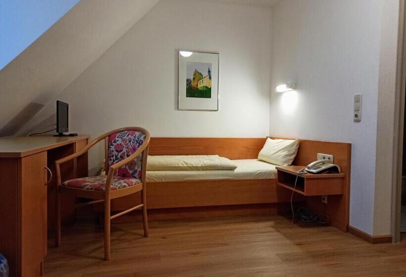 Номер Стандарт, Stadthotel Deggendorf