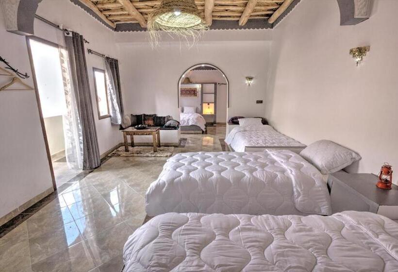 Люкс с Балконом, Miguirne Chez Ali