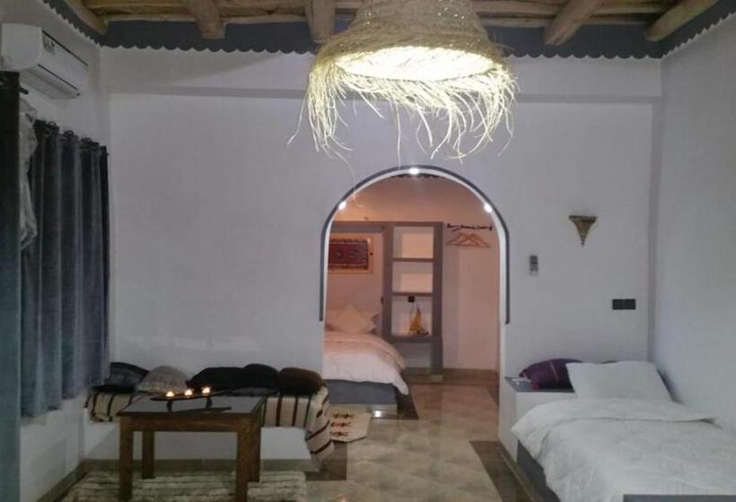 Люкс с Балконом, Miguirne Chez Ali