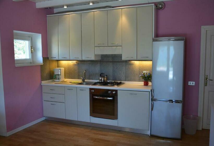 带1个卧室带花园景观的公寓, Casa Del Sole