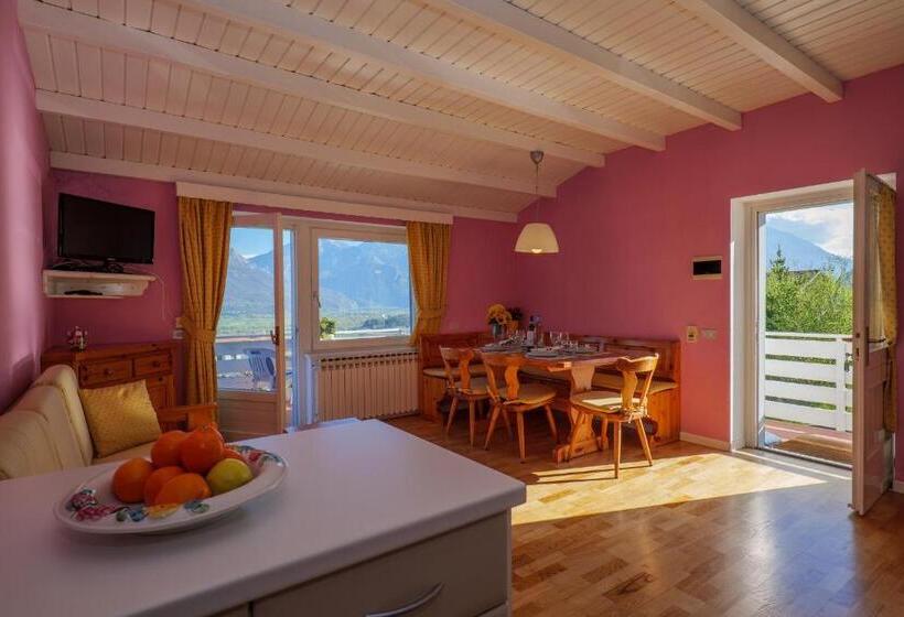 带1个卧室带花园景观的公寓, Casa Del Sole