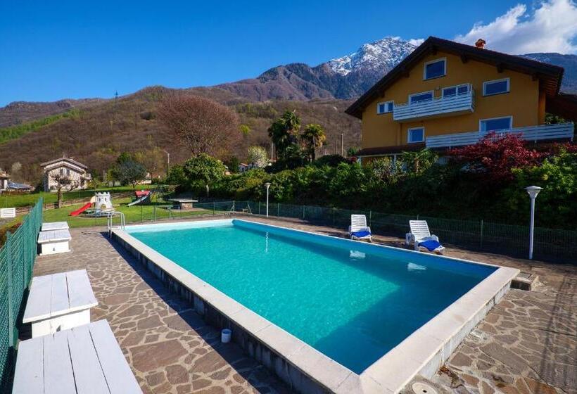 带1个卧室带泳池的公寓, Casa Del Sole