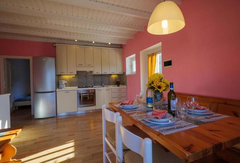 带1个卧室带泳池的公寓, Casa Del Sole