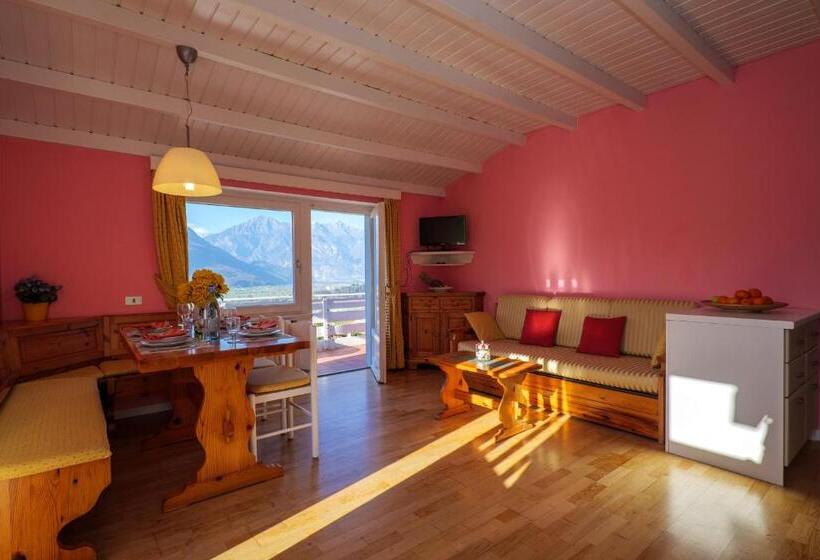带1个卧室带泳池的公寓, Casa Del Sole